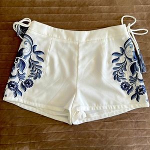 Shorts size S